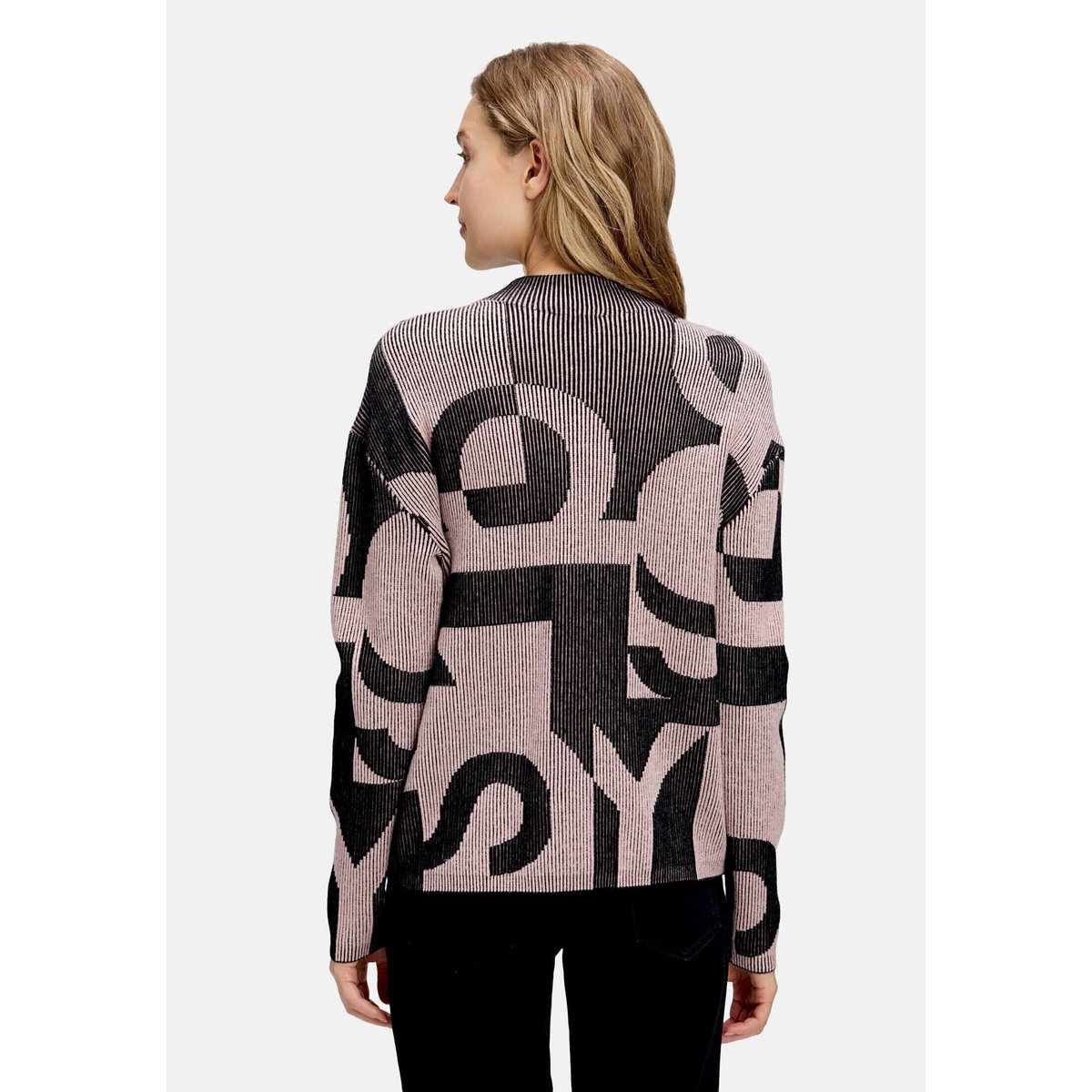 Pull-over en grosse maille à motif jacquard patch black/rosé, BETTY BARCLAY