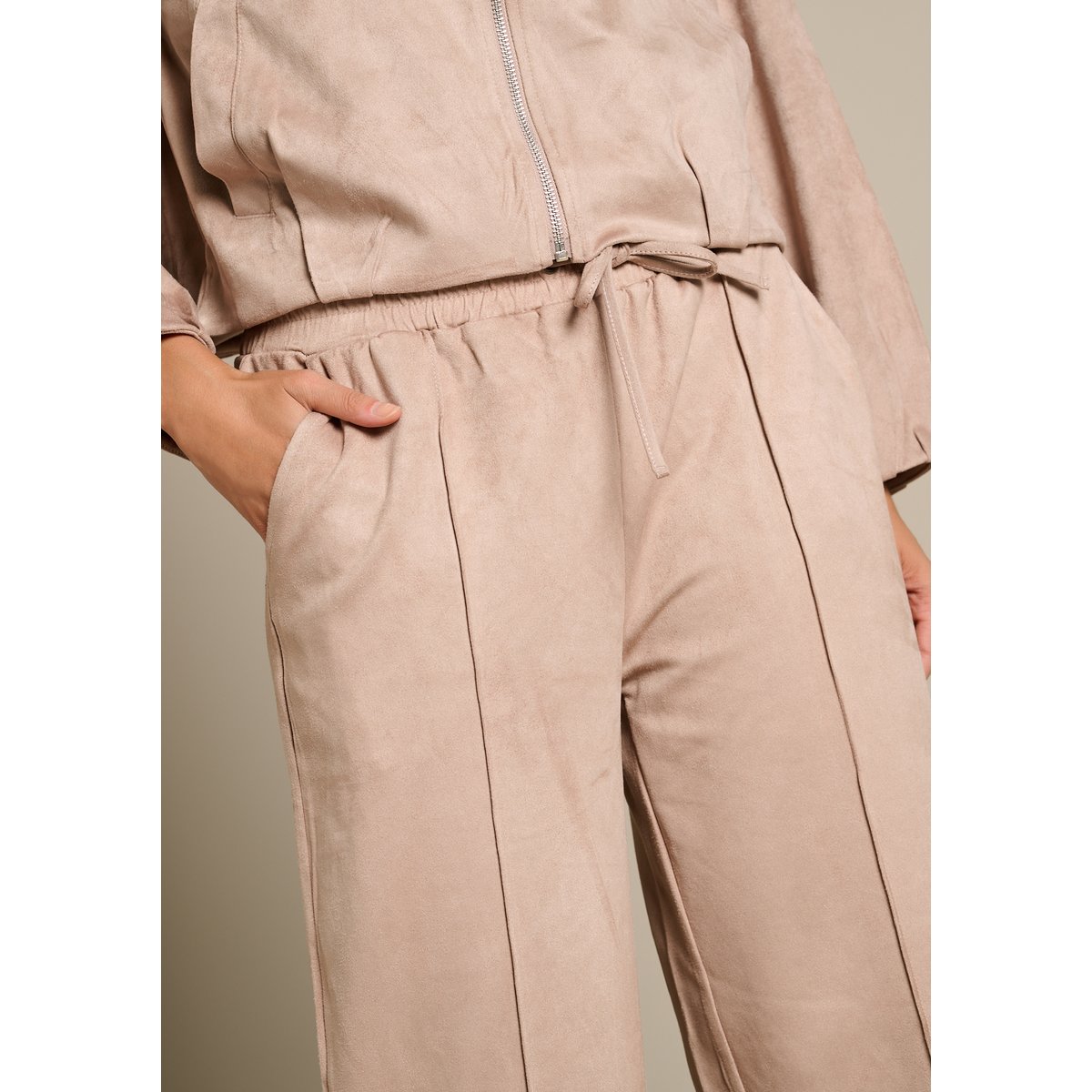 Pantalon fluide effet suédé taupe, LOLALIZA