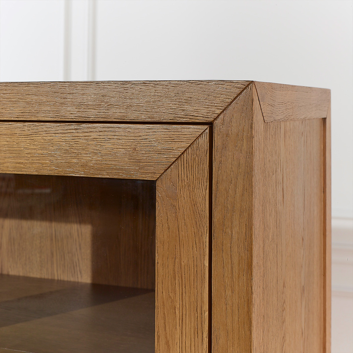 Vaisselier en chêne style contemporain, 4 portes, 3 étagères MONTANA marron, ROBIN DES BOIS