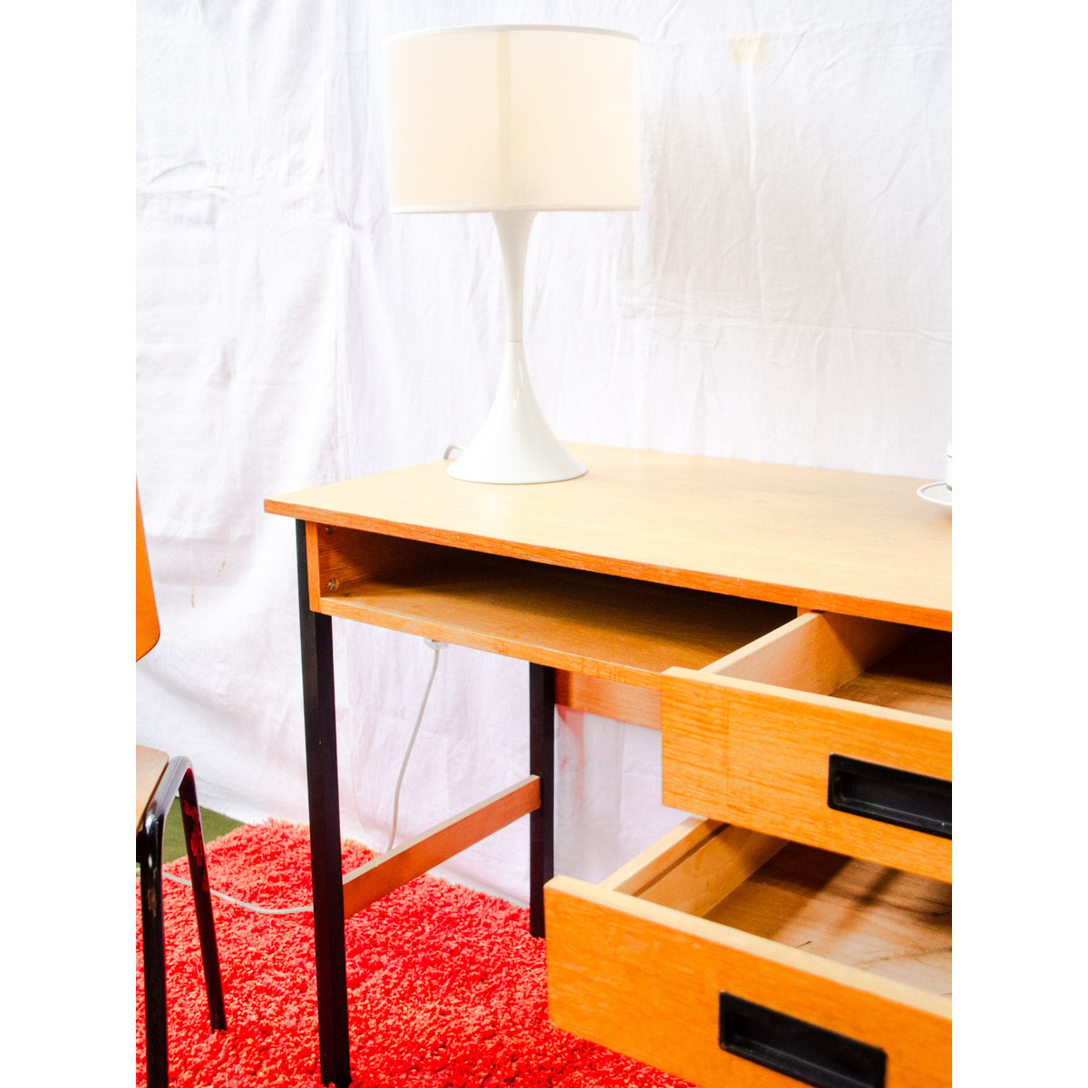 Bureau en chêne Yvan N°590 - Bon état bois clair, DEBONGOUT