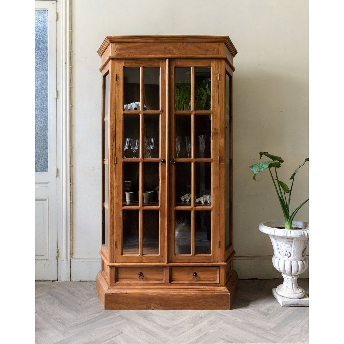 Grande vitrine en bois massif Victoria N°1280 - Bon état bois clair, DEBONGOUT