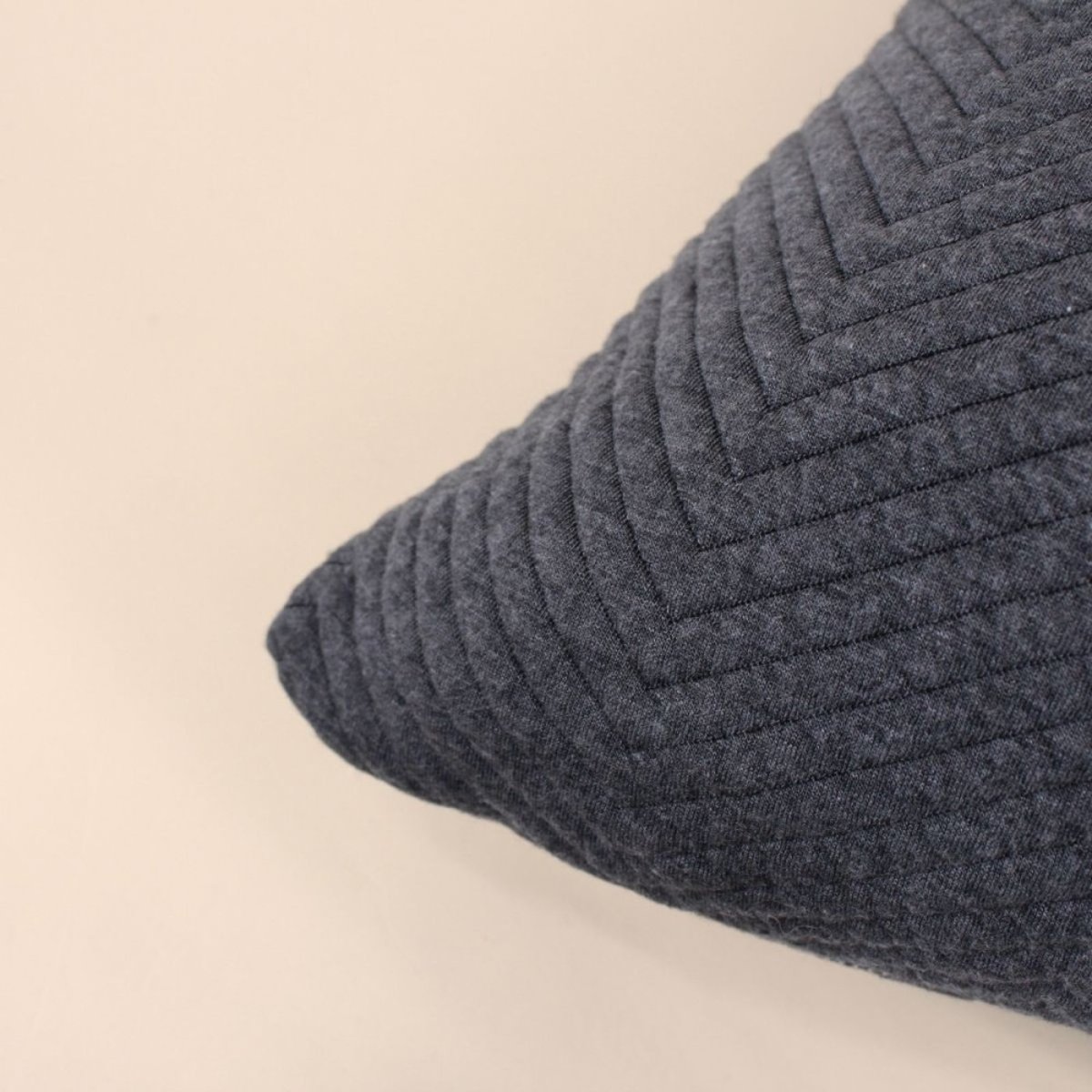 Coussin en tissu 50x50cm gris, ORNAMI