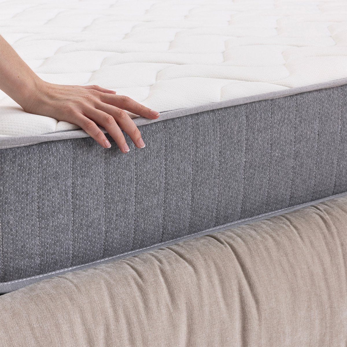 Matelas 100% ressorts, accueil ferme, épaisseur 21cm- NUVIA couleur unique, DRAWER