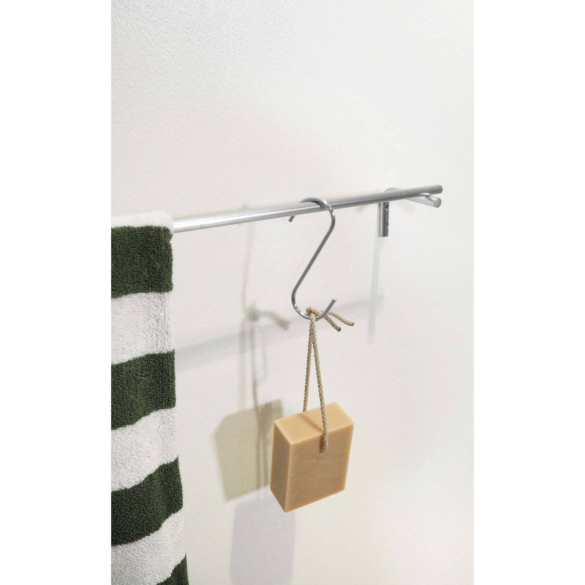 Porte-serviettes en métal LIVING gris, OYOY LIVING DESIGN