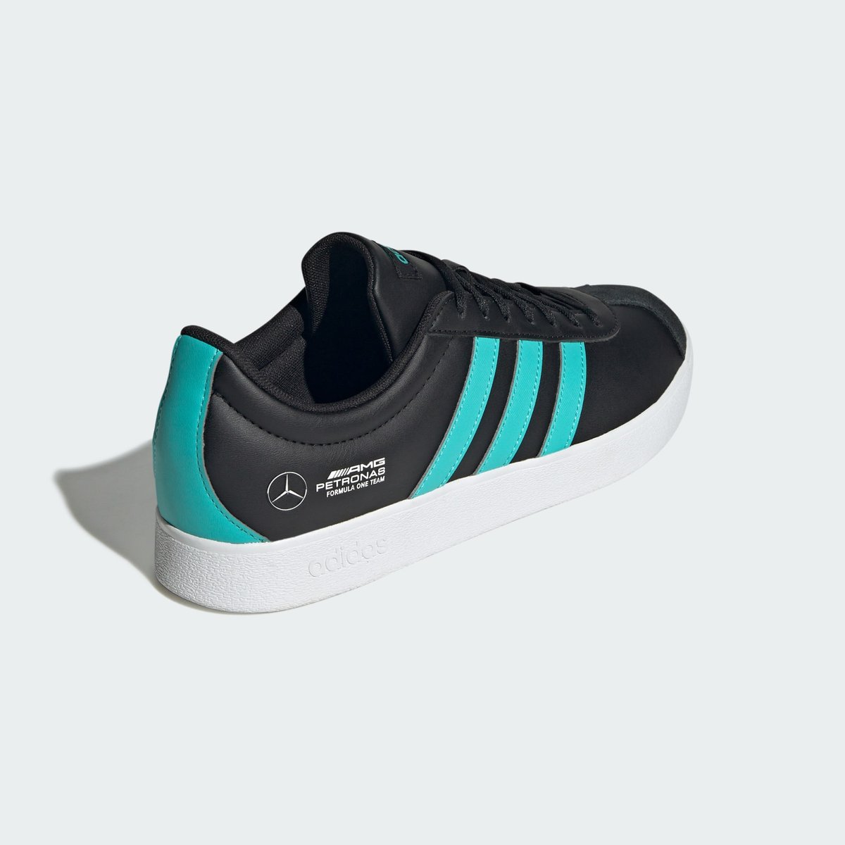 Chaussure Mercedes - Amg Petronas Formula One Team Vl Court Chaussure Mercedes - Amg Petronas Formula One Team Vl Court core black / semi mint rush / cloud white, adidas Performance