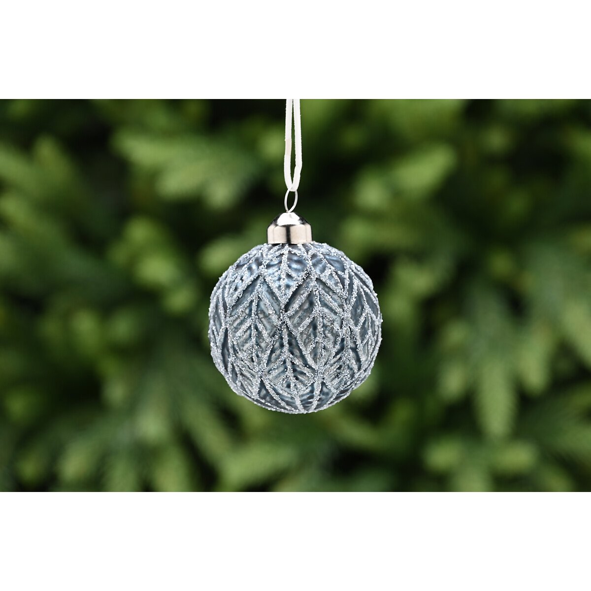 Set of 3 Assorted Texture Baubles silver-coloured, SO'HOME