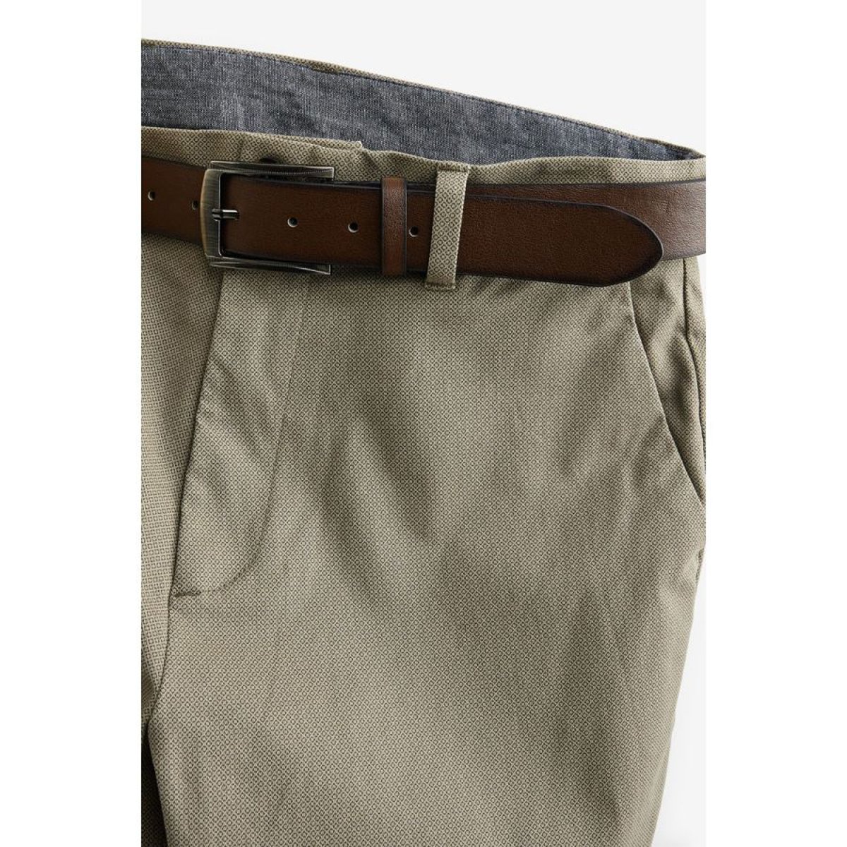 Pantalon Chino Coupe Droite Avec Ceinture naturel, NEXT