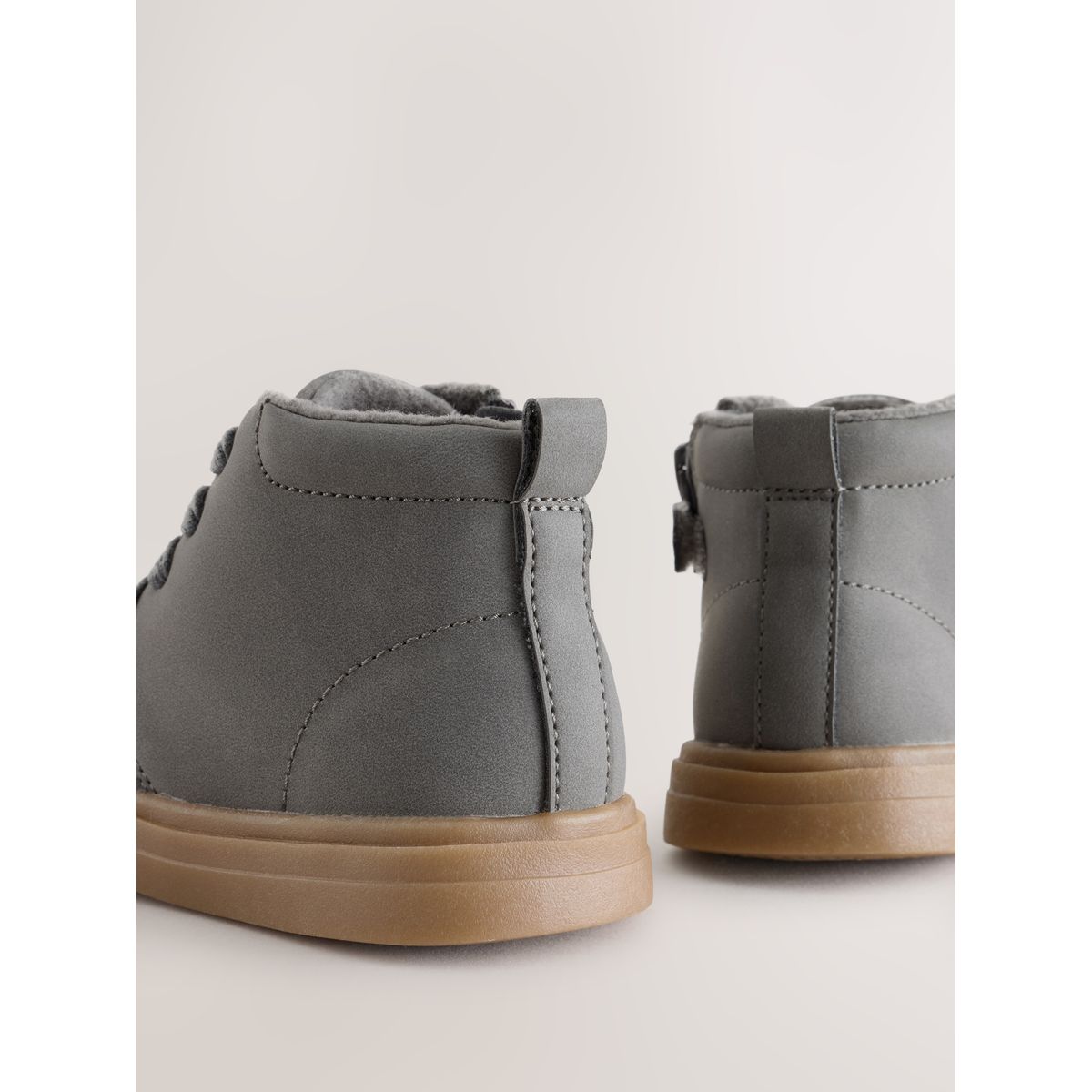Bottines à lacets et doublure chaude gris, NEXT