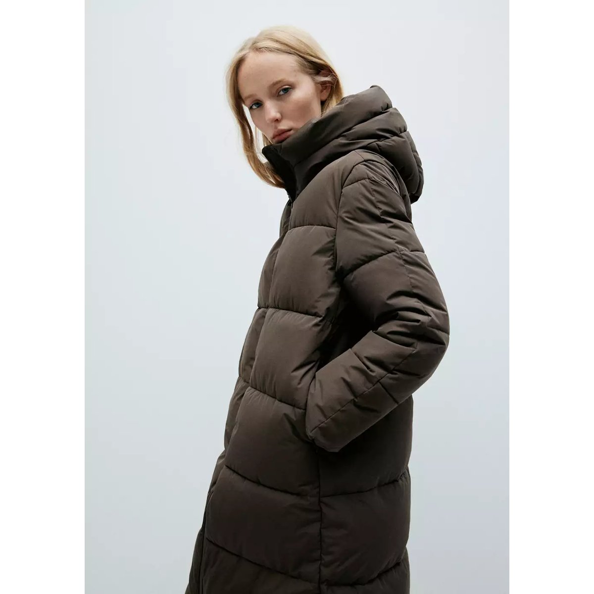 Anorak long matelassé capuche marron moyen, MANGO