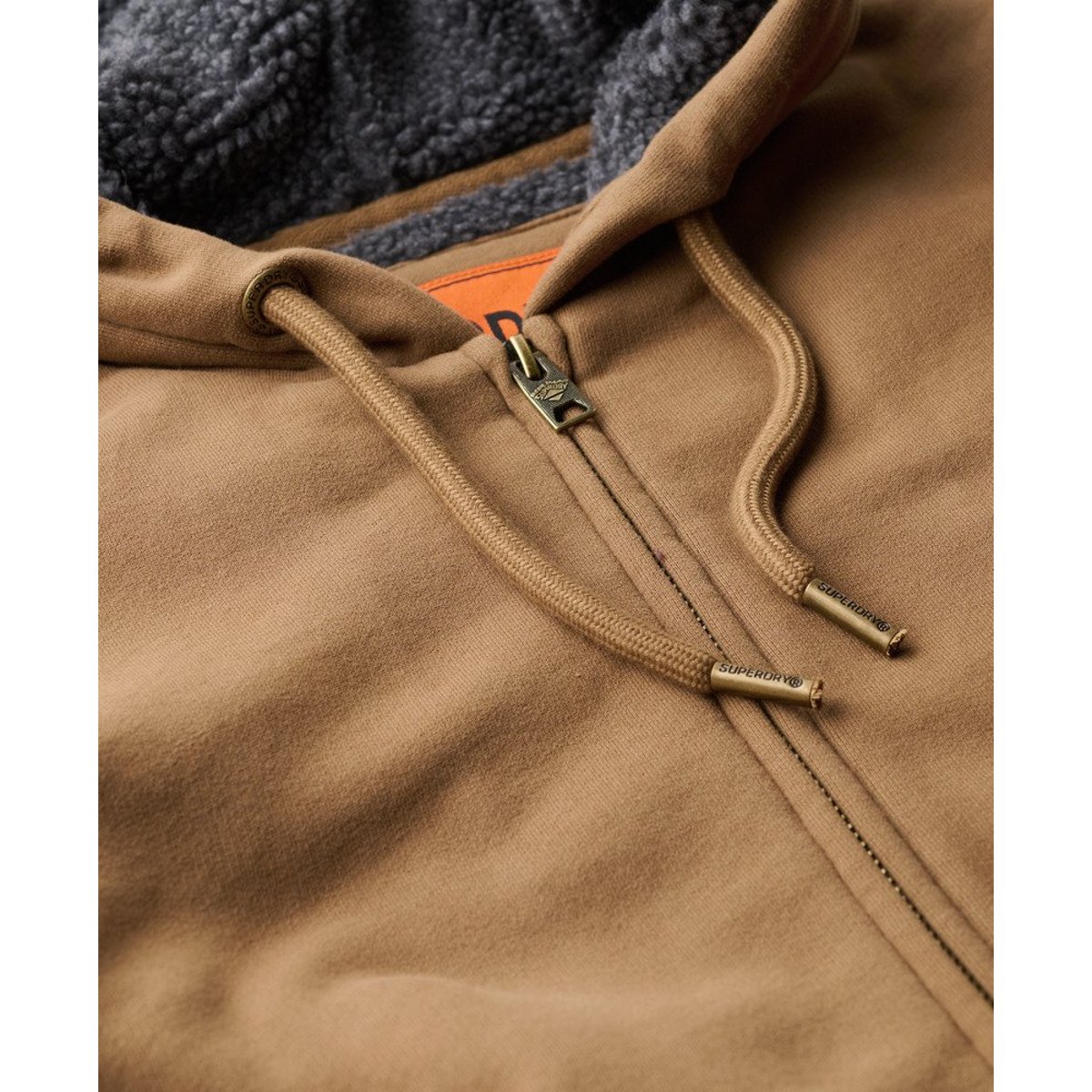 Sweat à capuche zippé et doublé en peau lainée caramel, SUPERDRY