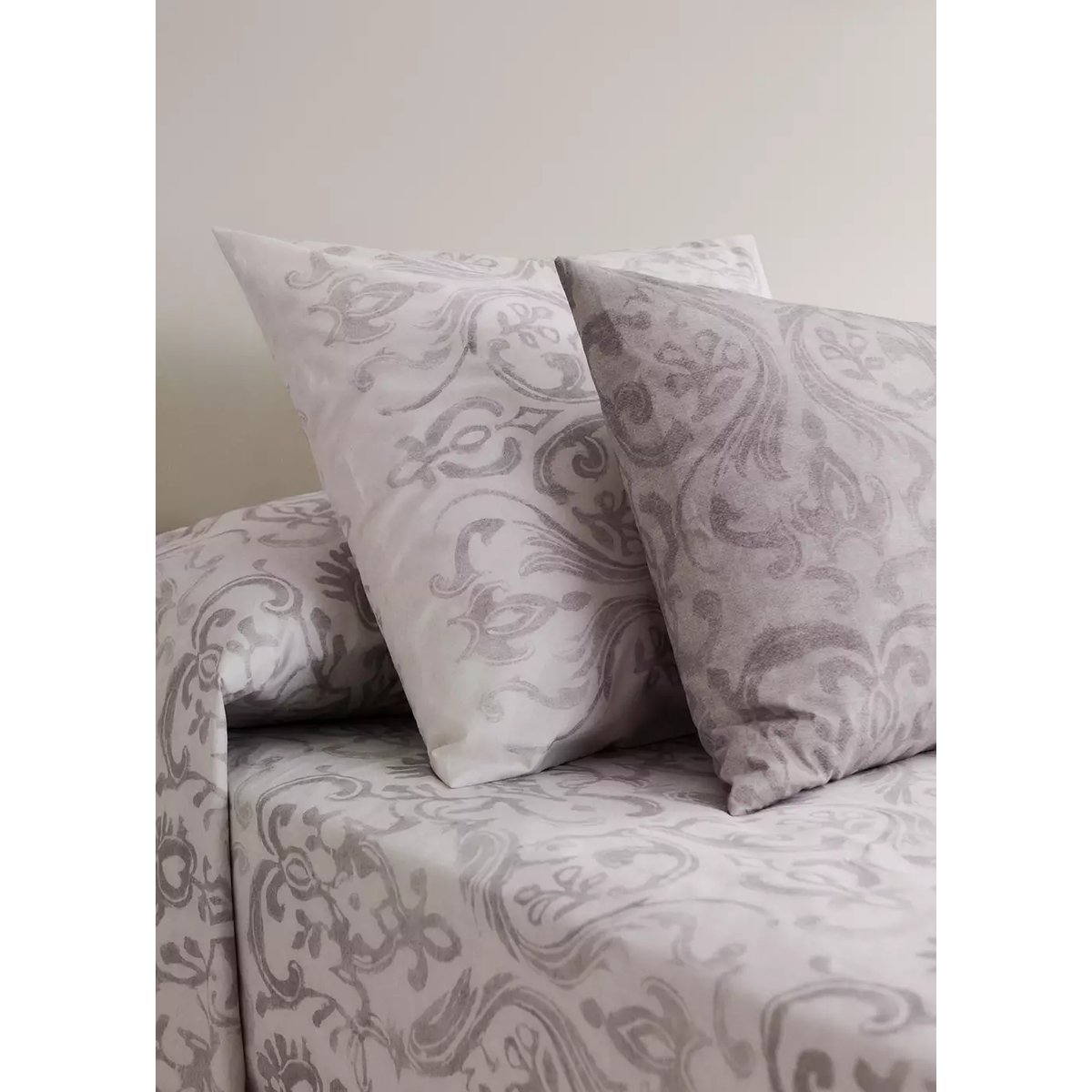 Deux taies d’oreiller imprimé fleuri 50x75cm sable, MANGO HOME
