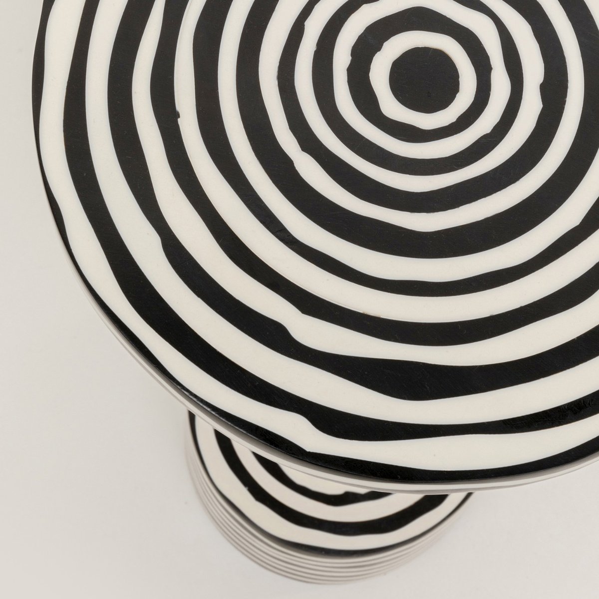 Table d'appoint 25cm, DOMERO swirl noir, KARE DESIGN