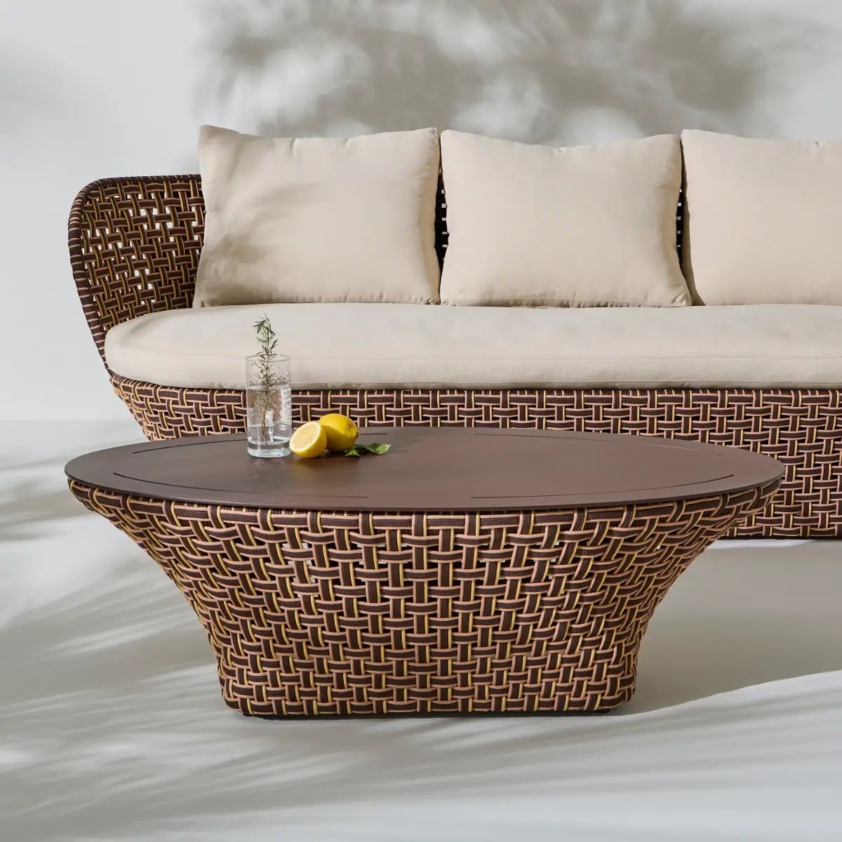 Table basse ovale de jardin TALI marron, ORCHID EDITION