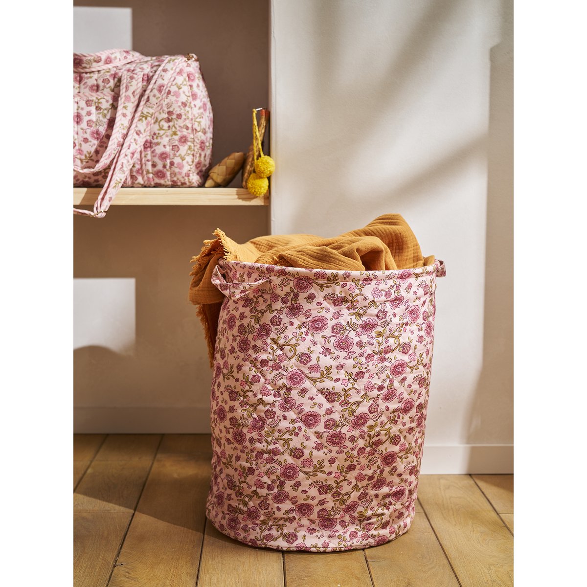 Panier matelassé imprimé fleurs rose, VERTBAUDET