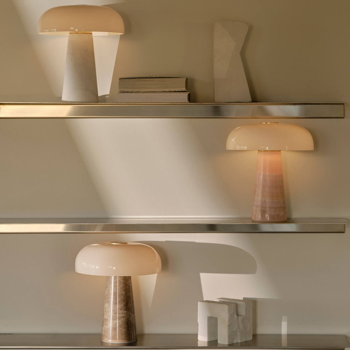 Lampe à poser mini forme champignon en jade rose, GLOSSY rose, DESIGN FOR THE PEOPLE