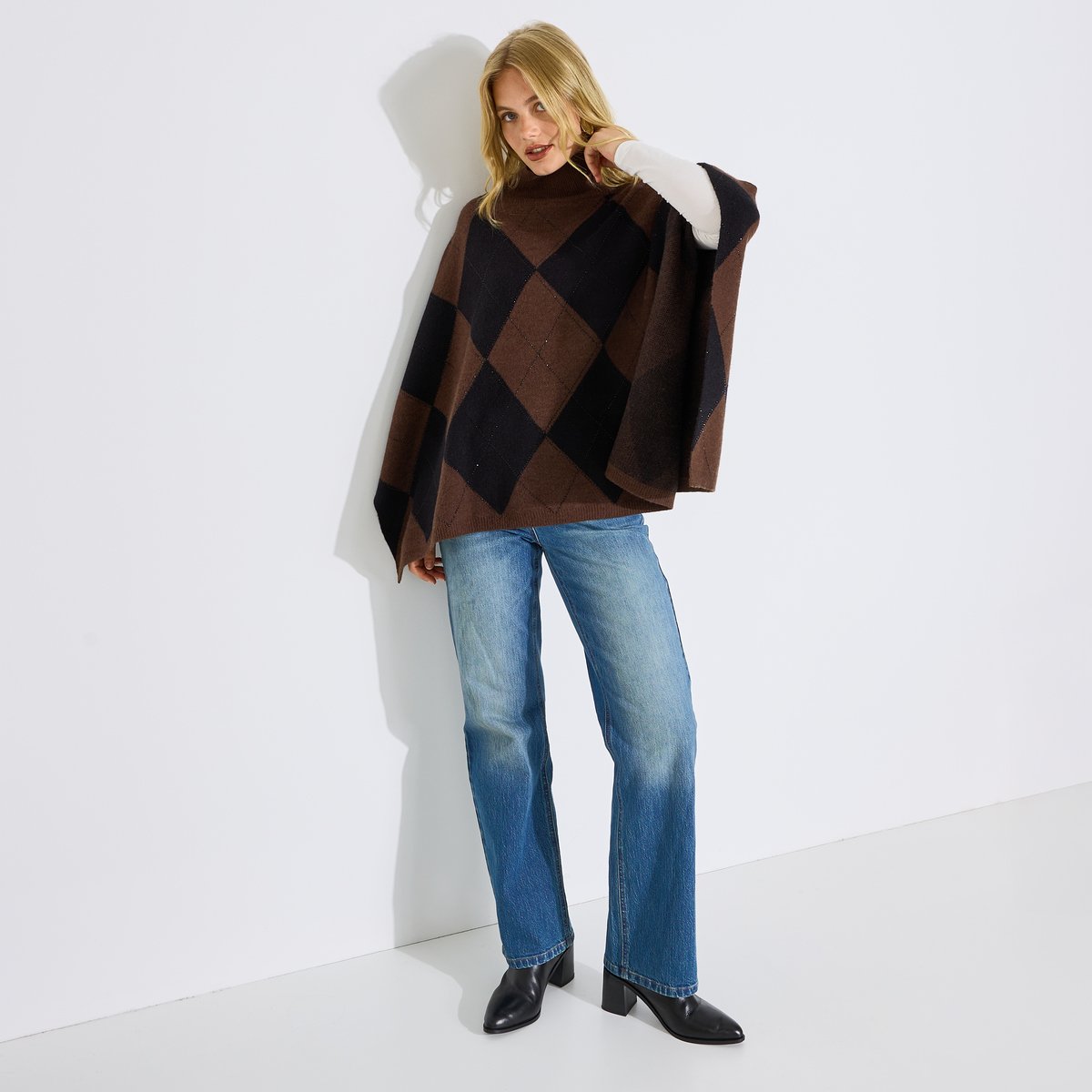 Poncho motif argyle avec sequins marron, GRAIN DE MALICE