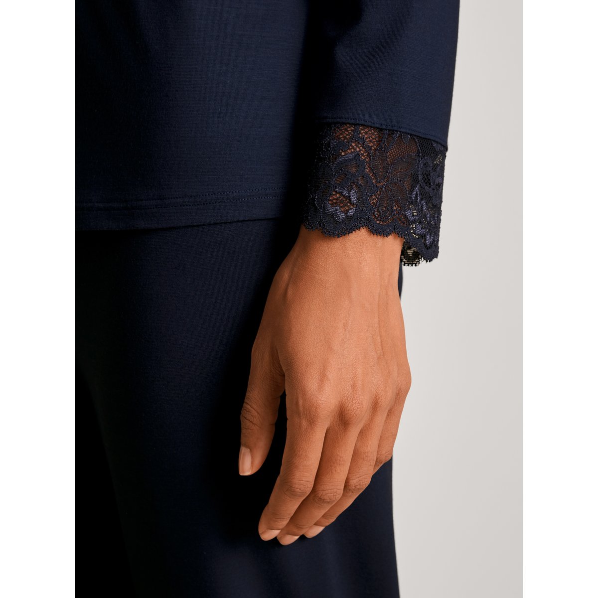 Pyjama manches longues Modal SEASON SPECIAL bleu lapis foncé, CALIDA