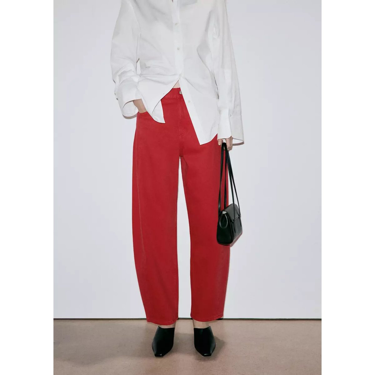Jean balloon coutures rouge, MANGO