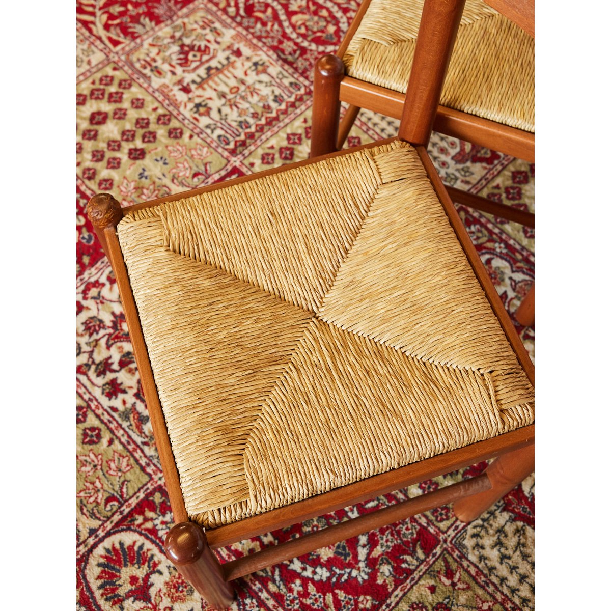 Lot de 6 chaises en bois ocre Claude N°1434 - Bon état bois foncé, DEBONGOUT
