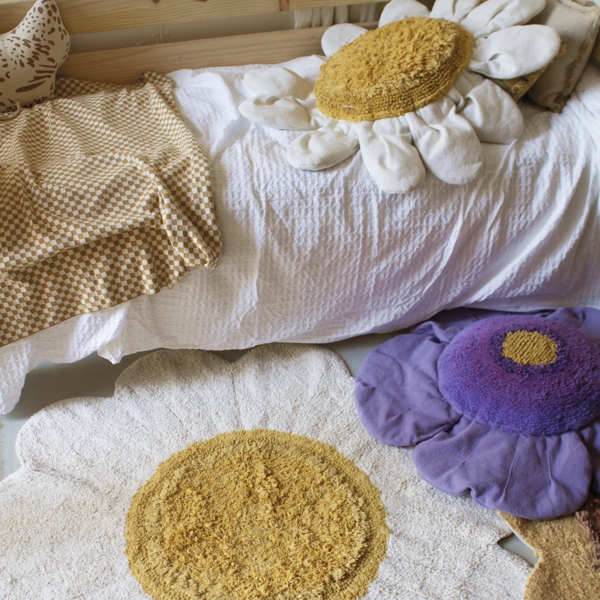 Tapis lavable Marguerite PETALS & PALS naturel, ivoire, miel foncé, moutarde, LORENA CANALS