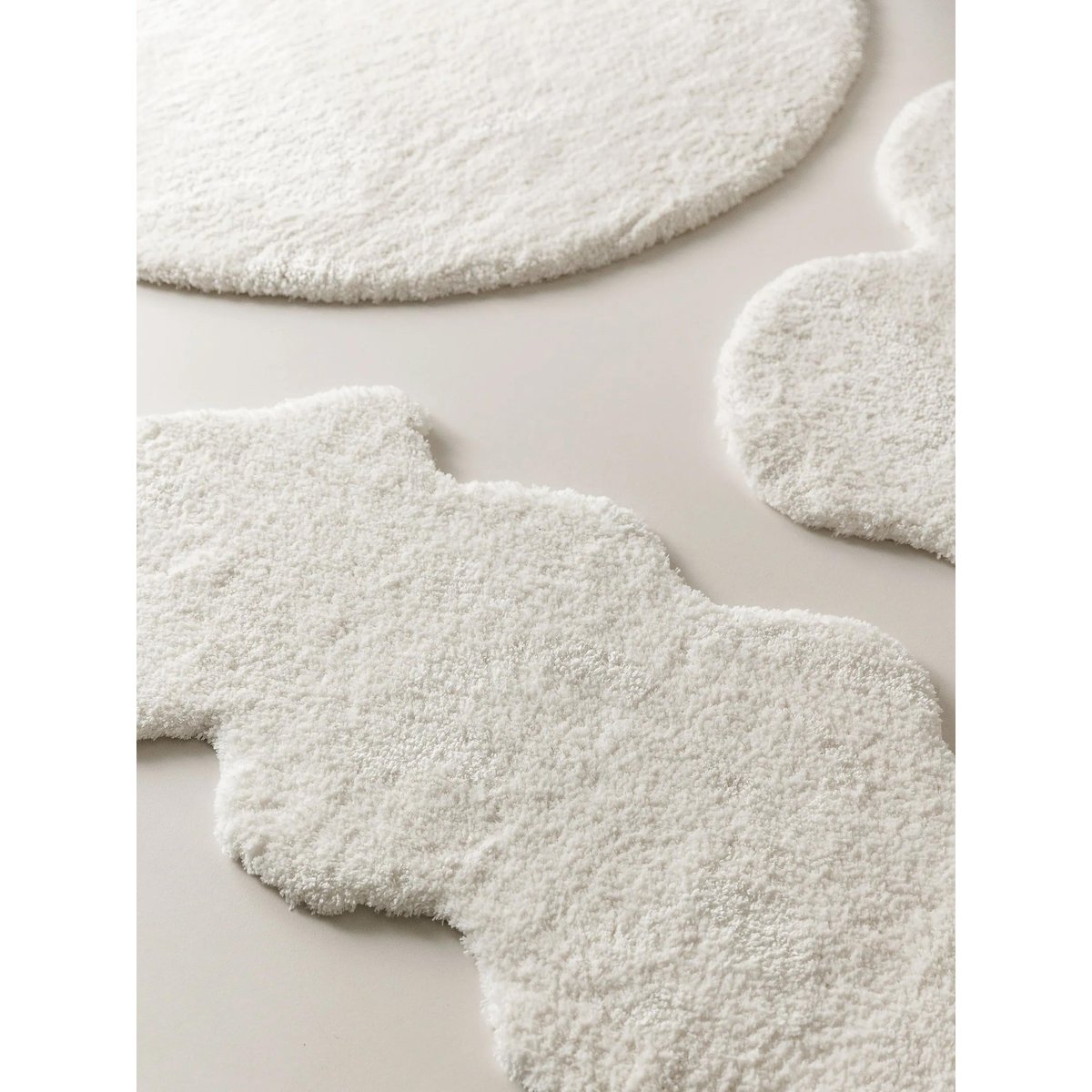 Tapis à poils longs CLOUDY crème, BENUTA 