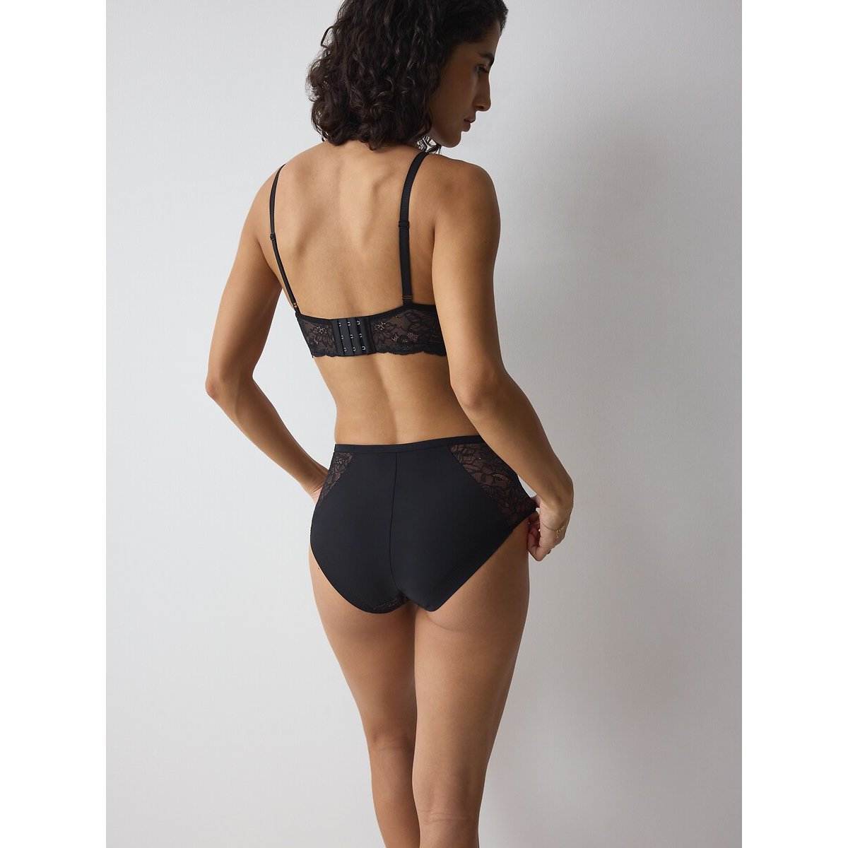 Amourette Charm Maxi Knickers black, TRIUMPH
