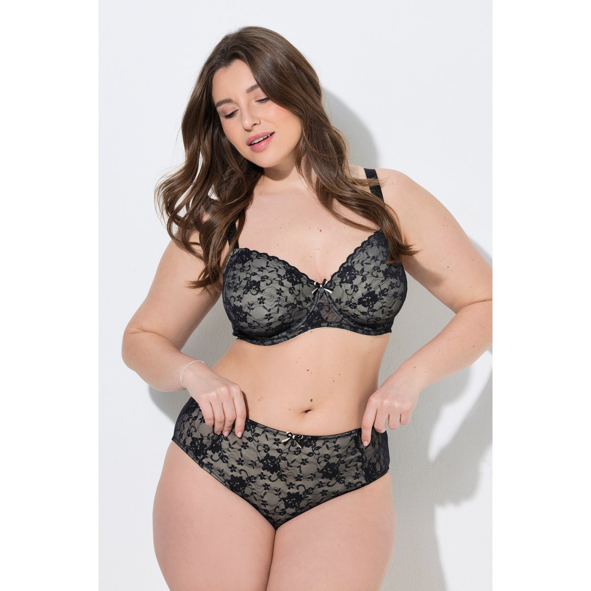 Culotte midi, devant en dentelle noir, ULLA POPKEN