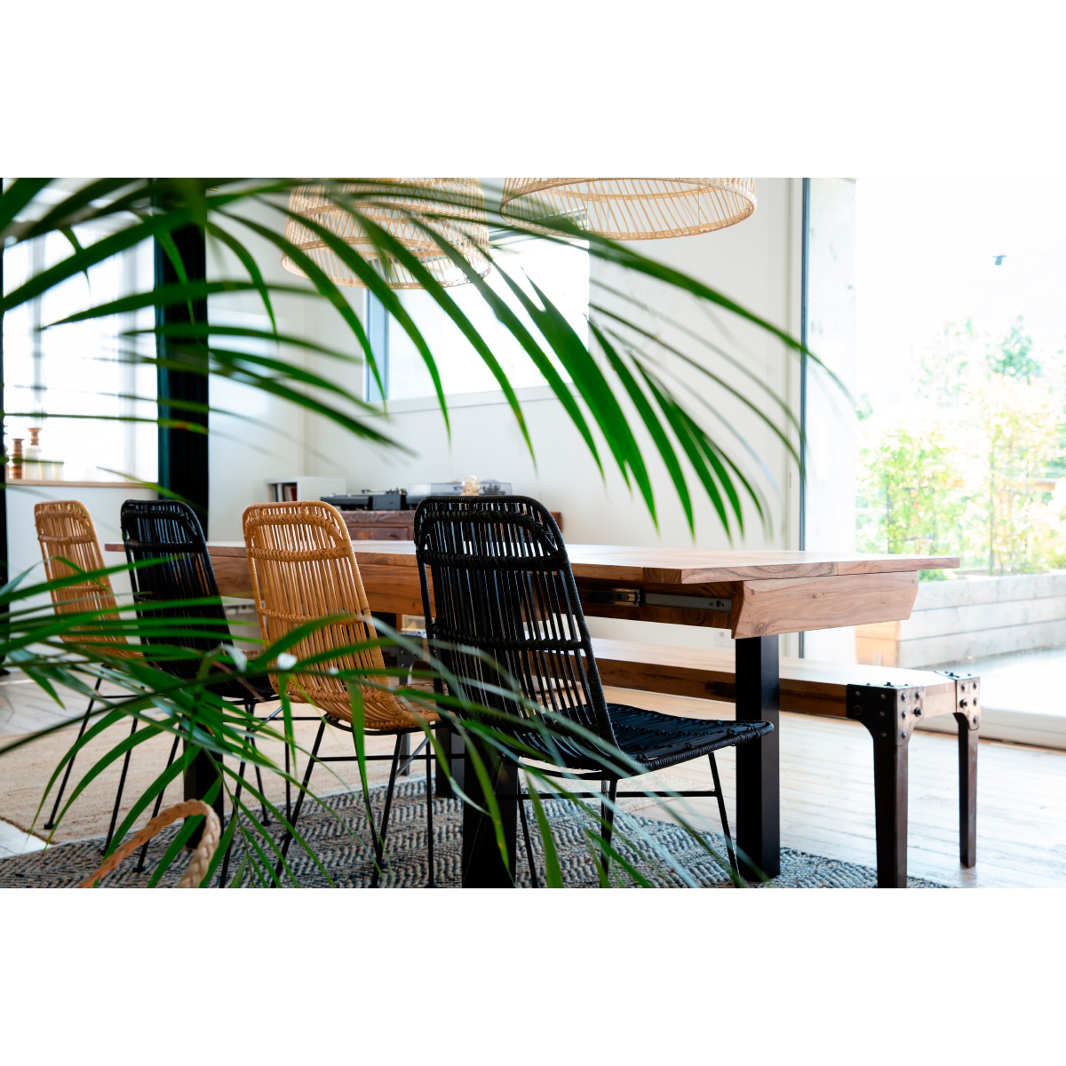 Banc industriel en bois manguier massif et métal noir L180 cm MADISON bois clair / noir, MILIBOO