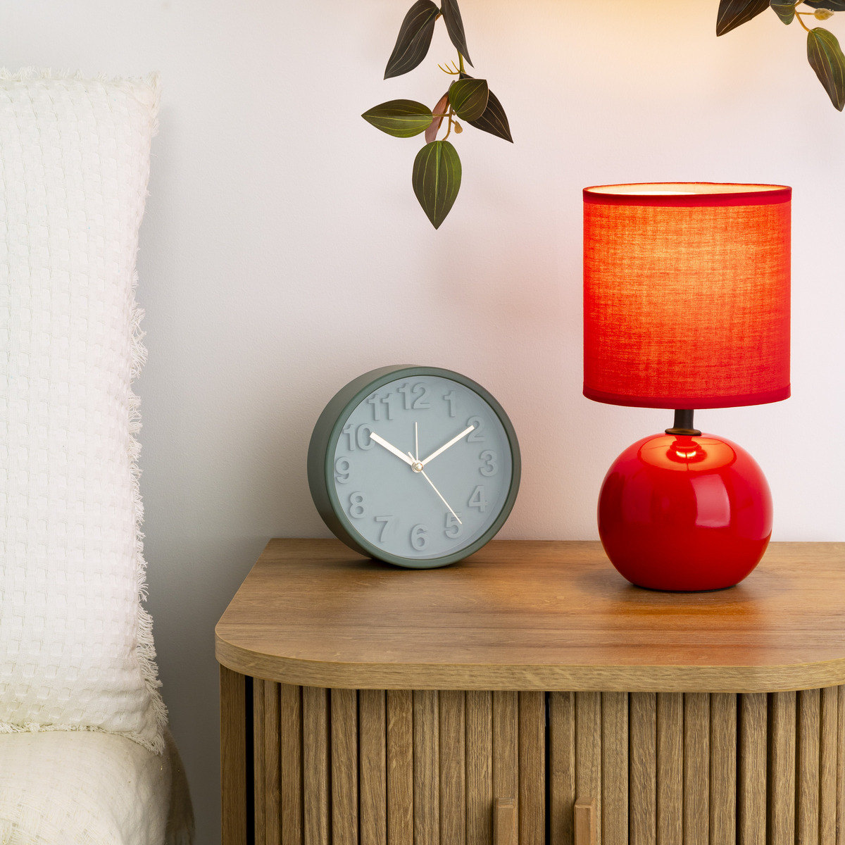 Lampe à poser en grès abat-jour en tissu TIMÉO rouge, ATMOSPHERA