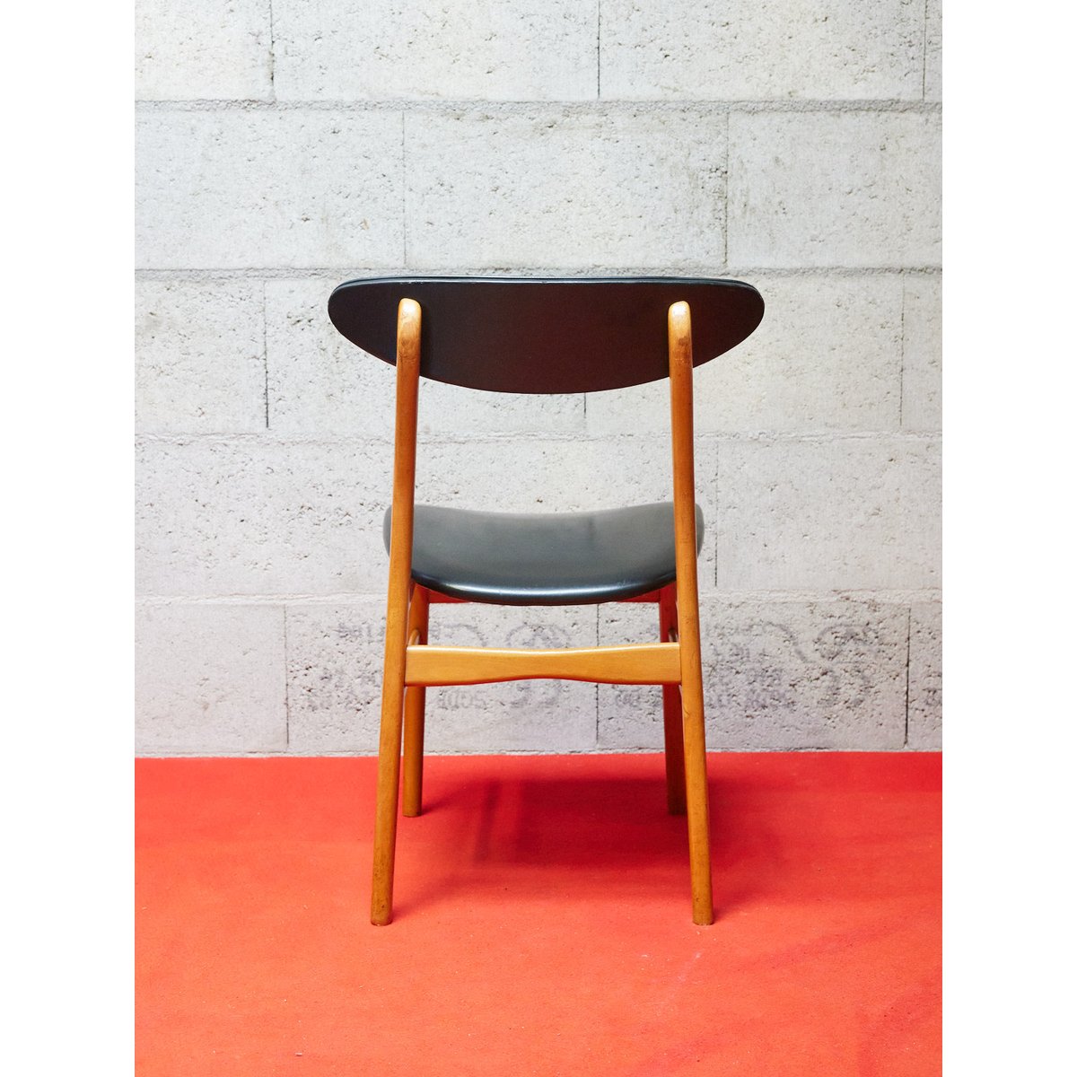 Chaise scandinave en bois Alma N°1626 - Bon état bois clair, DEBONGOUT