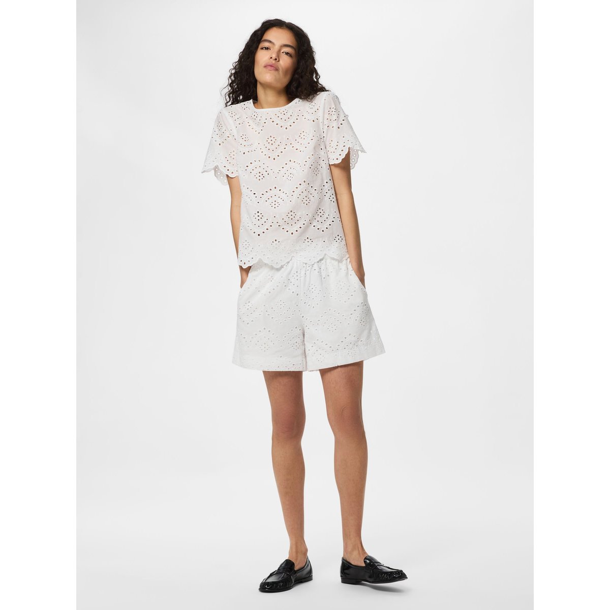 Short bright white, PIECES