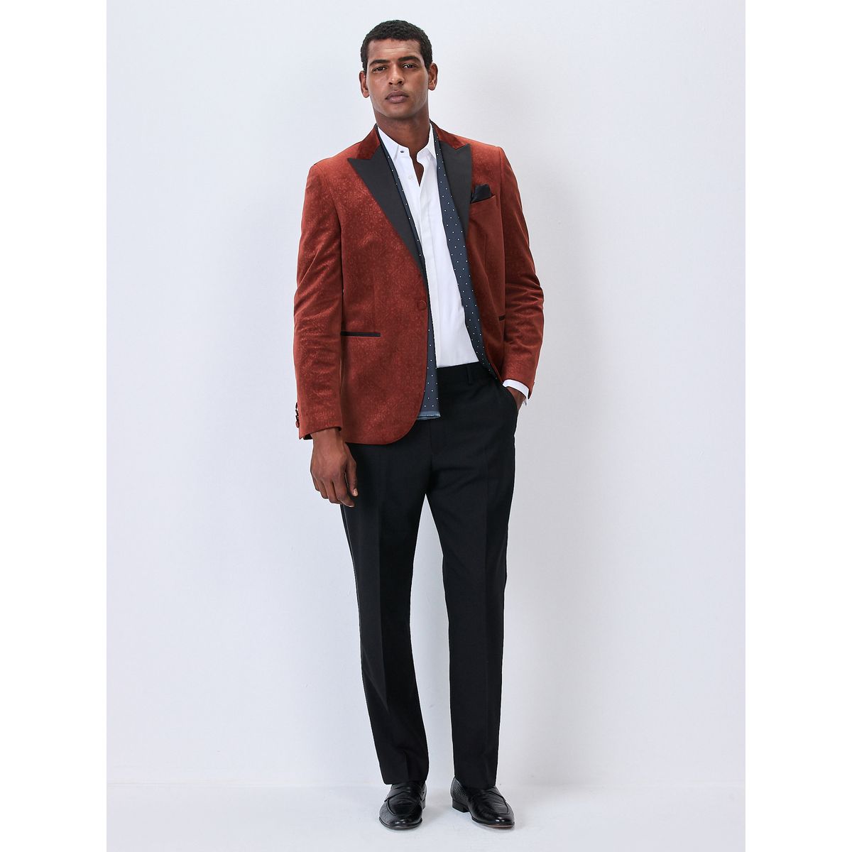 Blazer slim en velours avec médaillon embossé marron rouille, NEXT