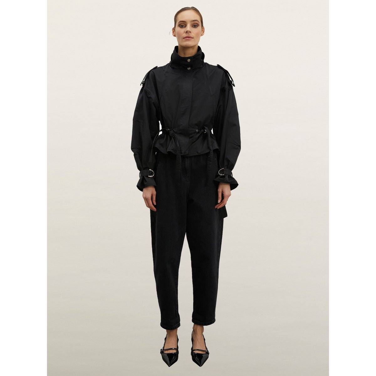Coupe-vent court avec cordon de serrage à la taille noir, MOTIVI