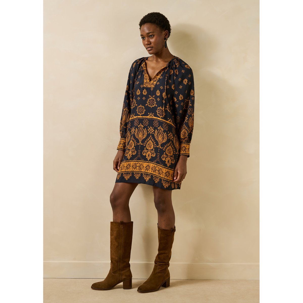 Robe manches longues à imprimé bleu encre, LA FEE MARABOUTEE