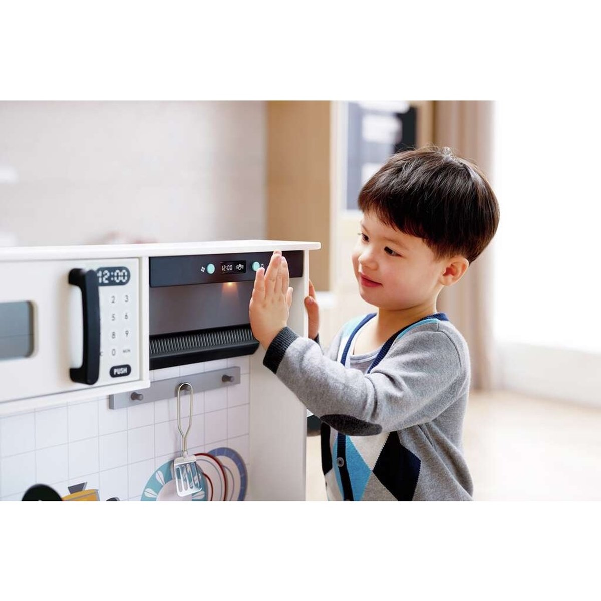 Cuisine interactive en bois multicolore, HAPE