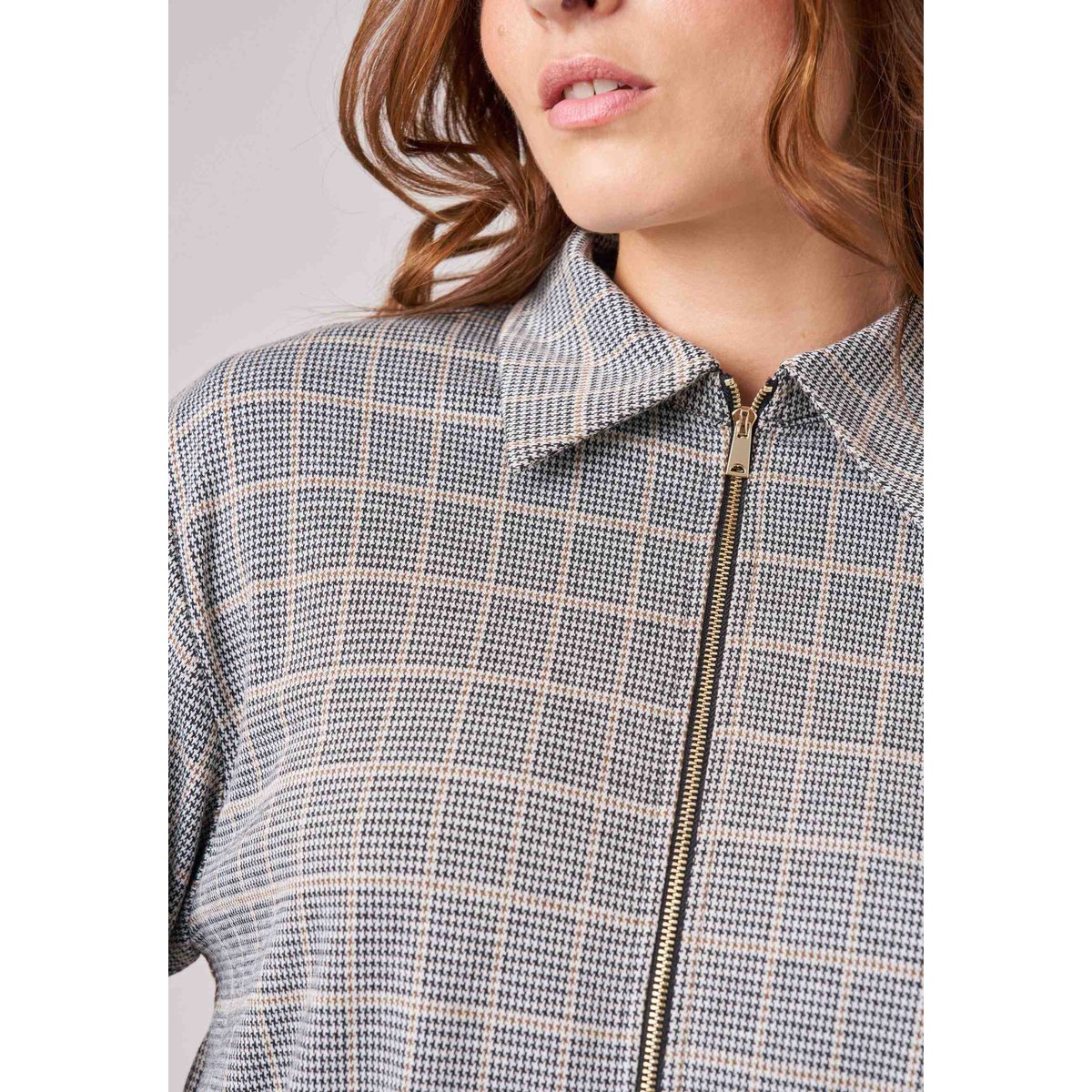 Veste zippée femme LOUSSIMA black, DEELUXE