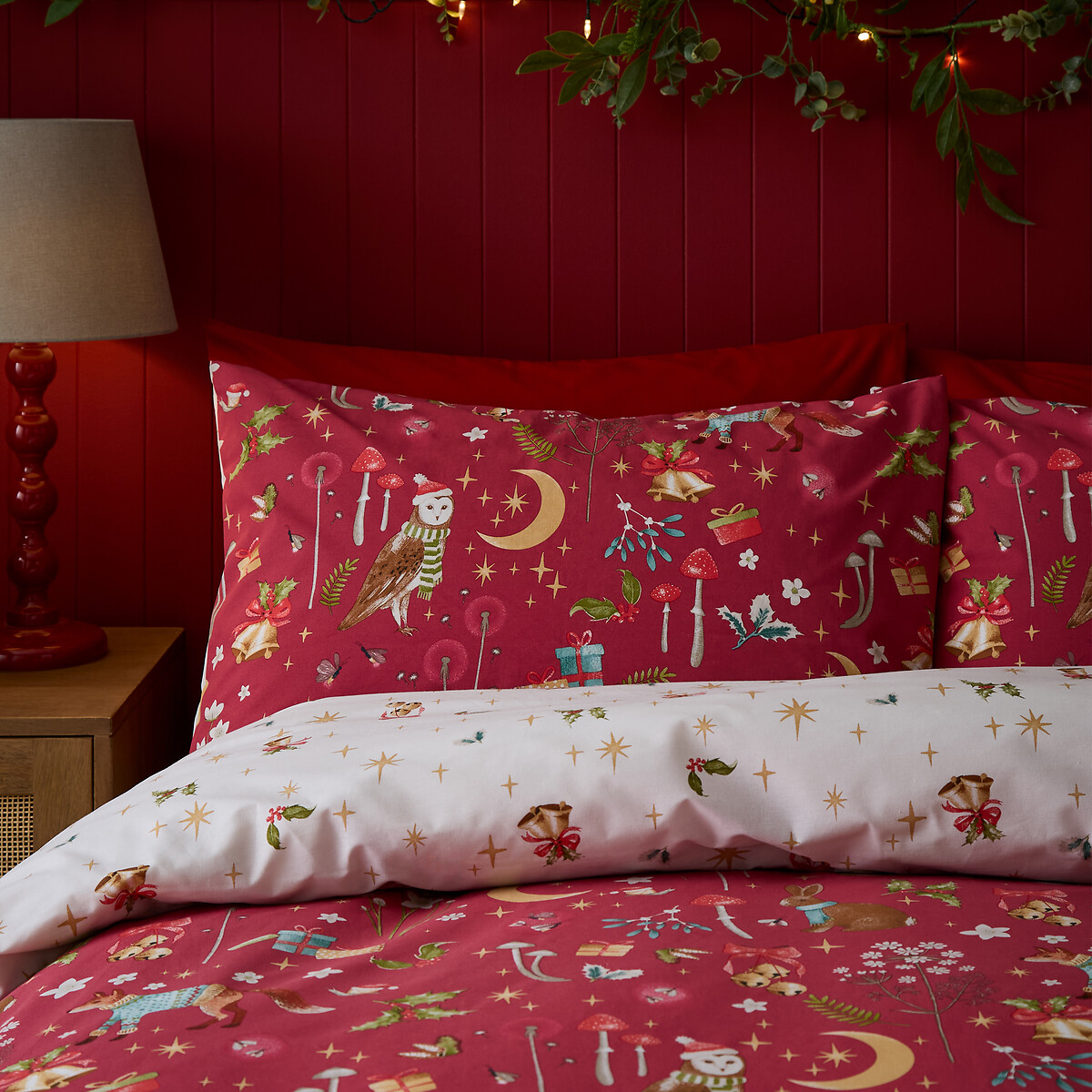 Enchanted Twilight Christmas Reversible Duvet Cover and Pillowcase Set red, CATHERINE LANSFIELD