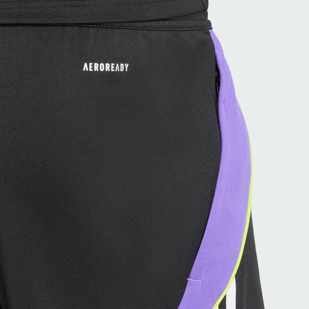 Short D'entraînement Tiro 24 Short D'entraînement Tiro 24 black / purple rush, adidas Performance