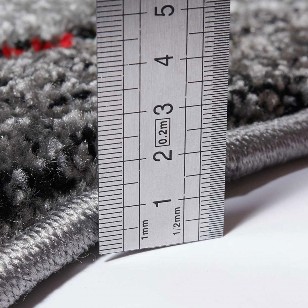 Tapis salon et chambre tissé motif géométrique LYN8 MADILA rouge, UN AMOUR DE TAPIS