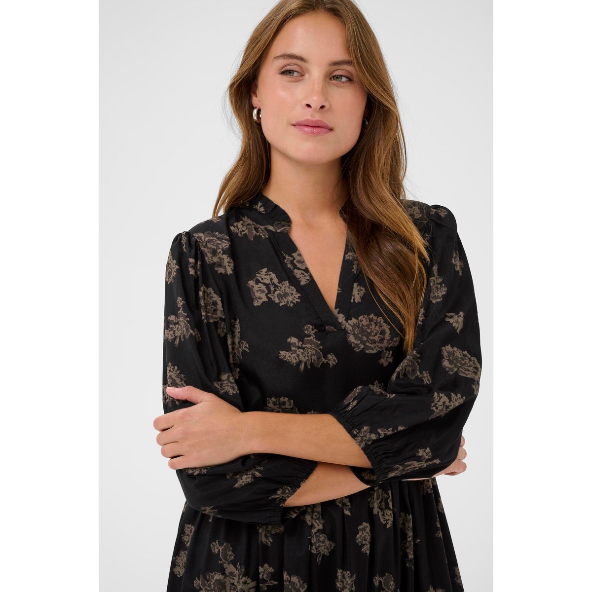 Robe noir black_brown flowers, KAFFE