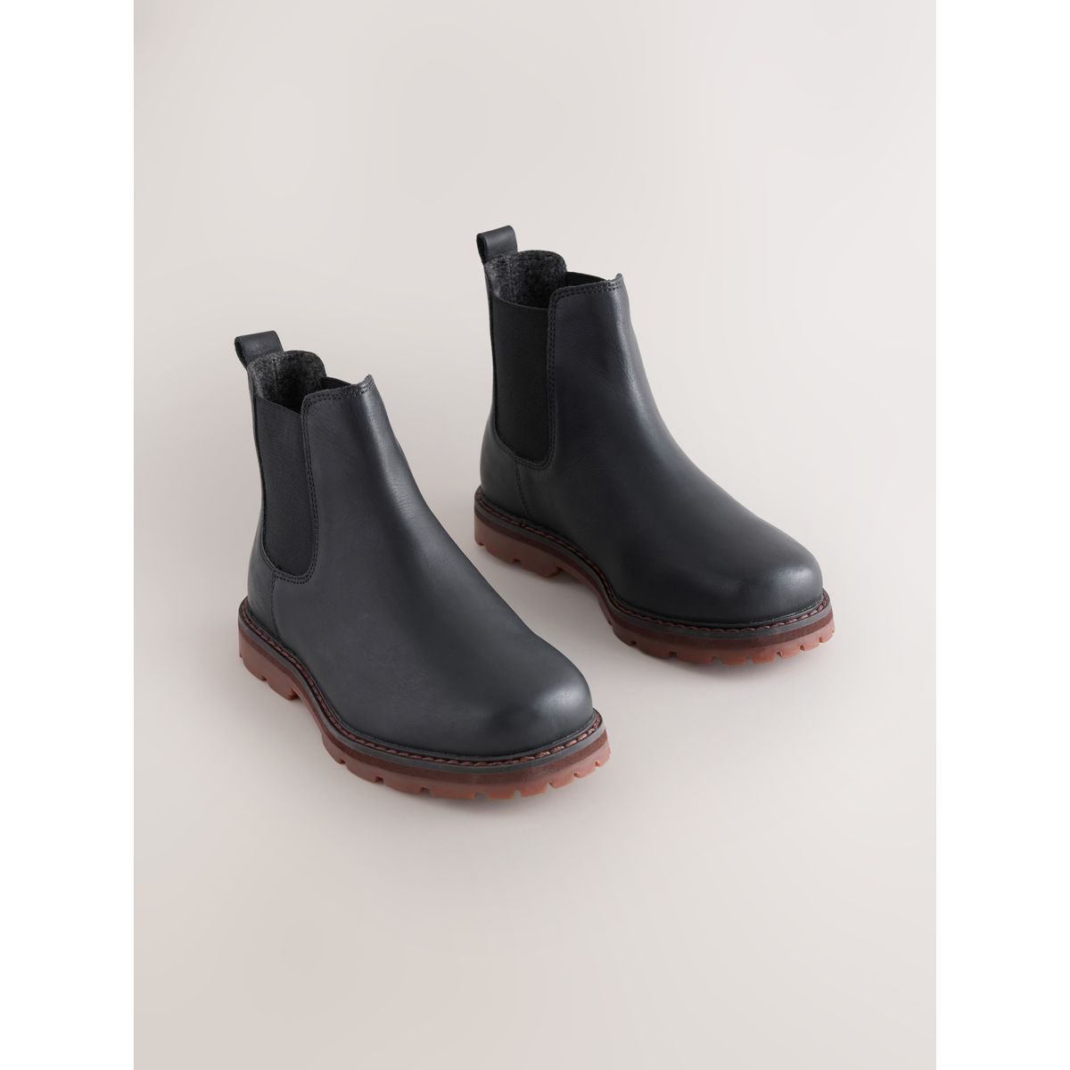 Bottines chelsea en cuir à bout carré noir, NEXT