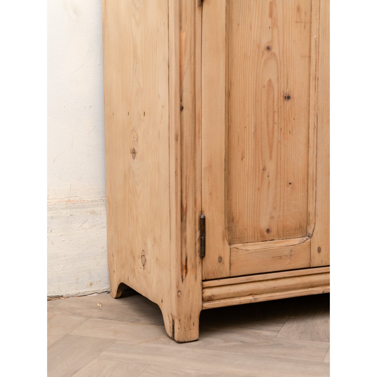 Buffet en bois Gilbert N°1929 - Bon état bois clair, DEBONGOUT