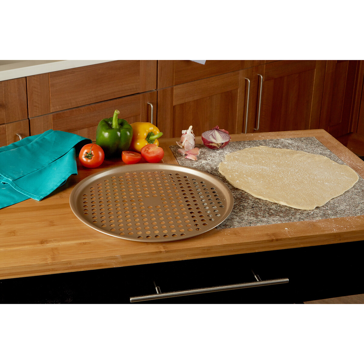 32cm Non-Stick Pizza Crisper Tray gold-coloured, SO'HOME