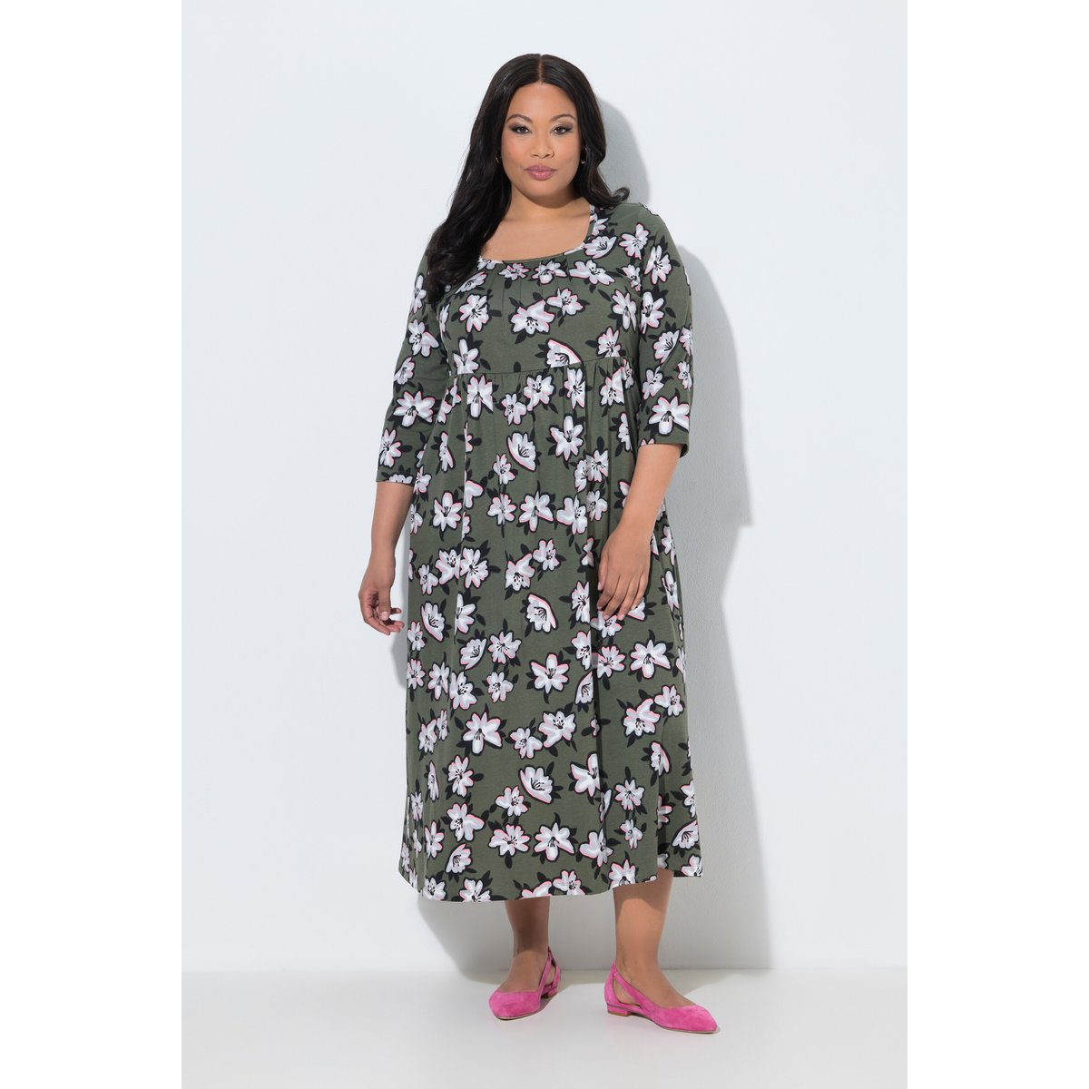Robe longue, fleurs, encolure carrée gris olive, ULLA POPKEN