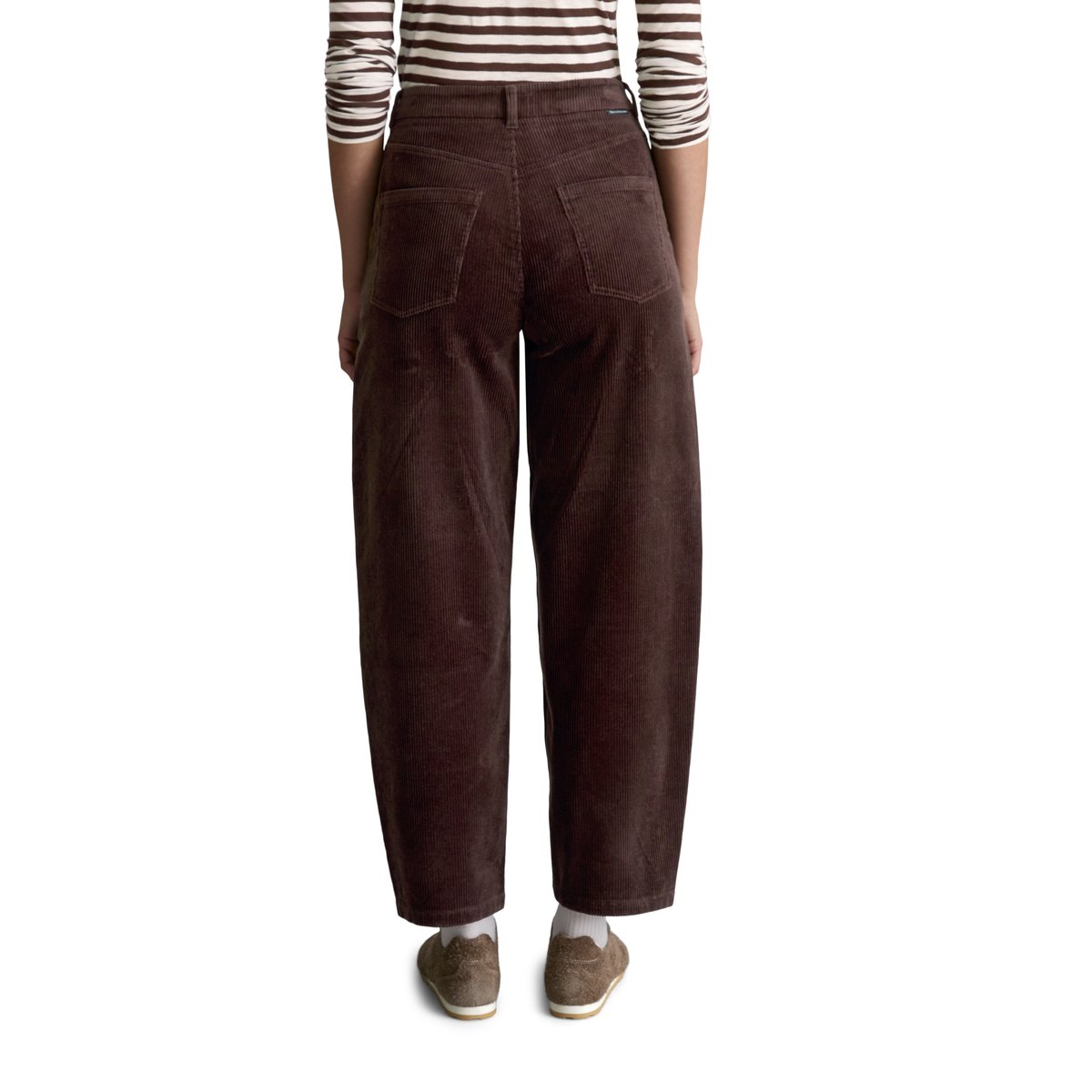 Pantalon en velours côtelé modèle Airin, coupe  barrel leg en coton bio extensible marron, MARC O’POLO DENIM