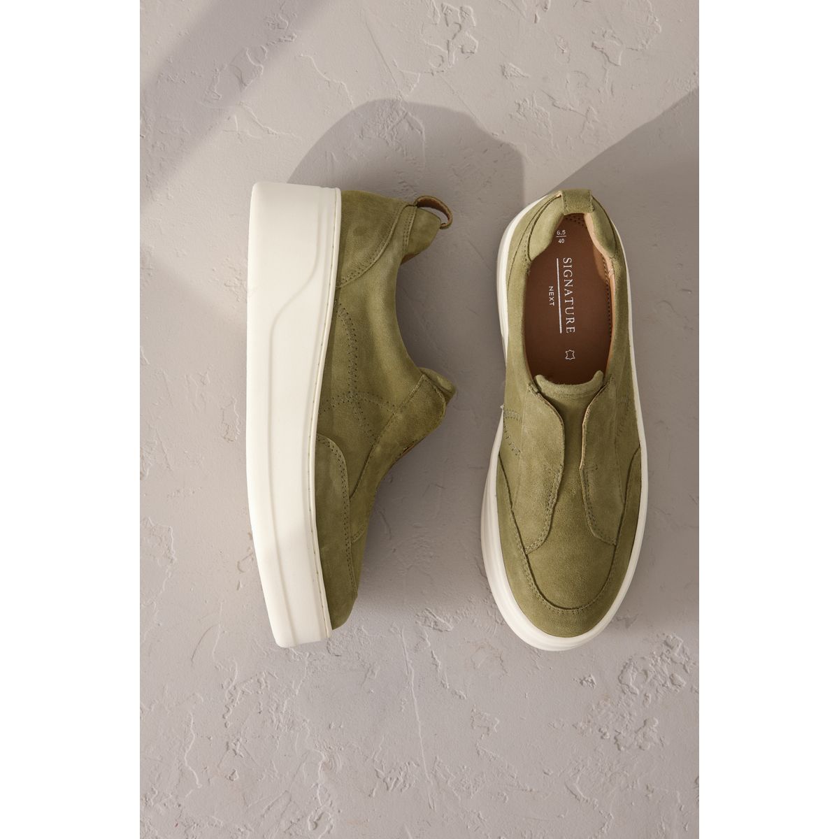 Baskets chunky en cuir Signature vert kaki, NEXT