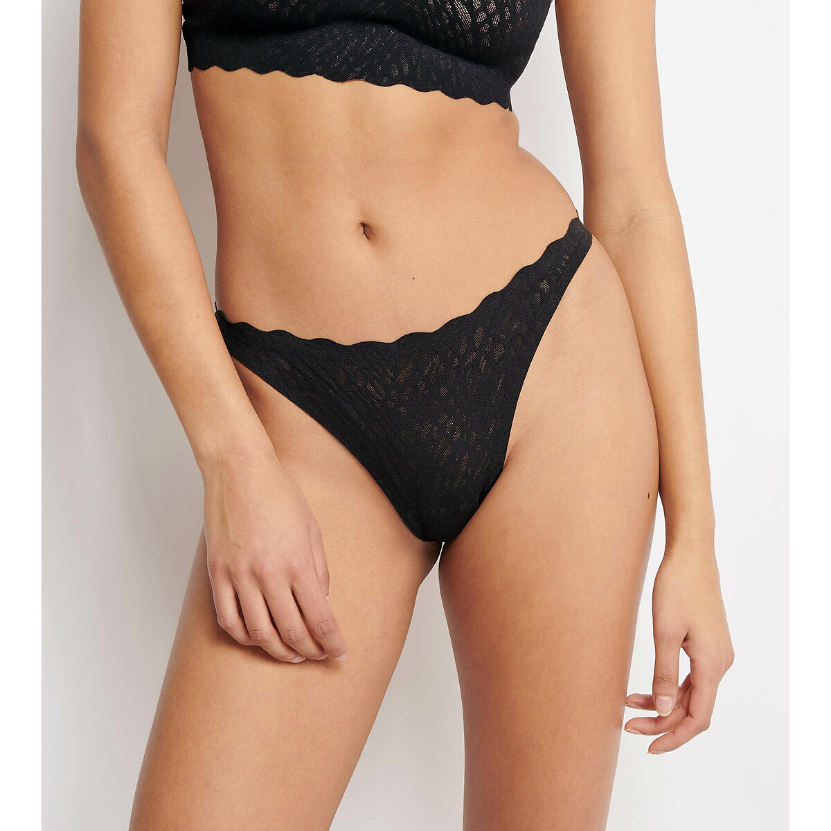 Zero Feel Bliss Thong black, SLOGGI