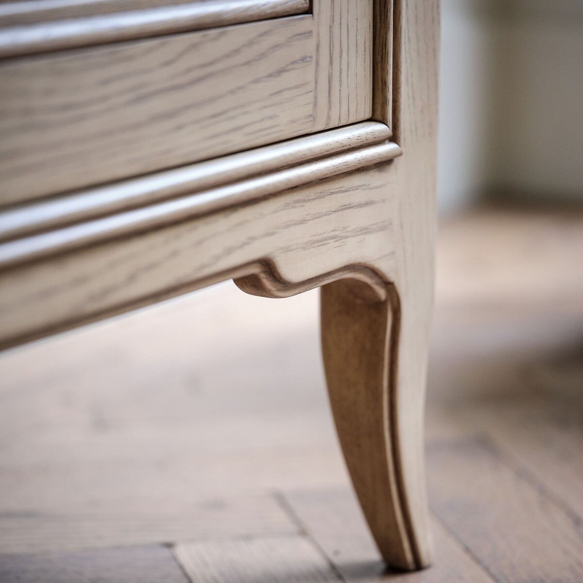 Toulon Oak 2 Door Sideboard light oak wood, WILLIS & GAMBIER