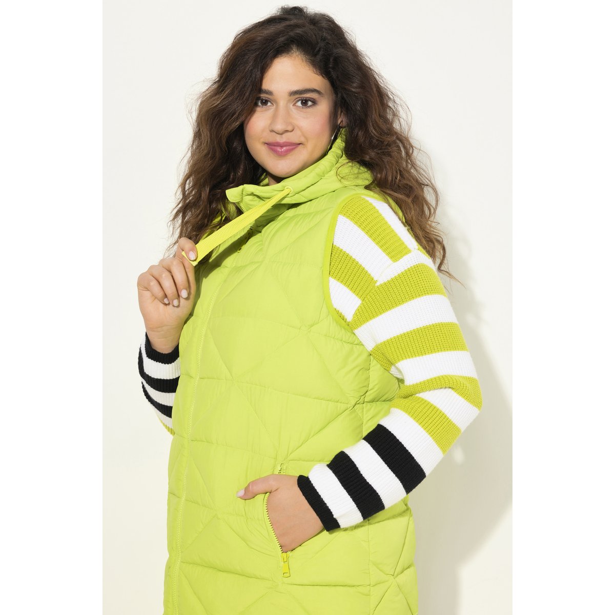 Longue veste matelassée sans manches. vert pomme, ULLA POPKEN