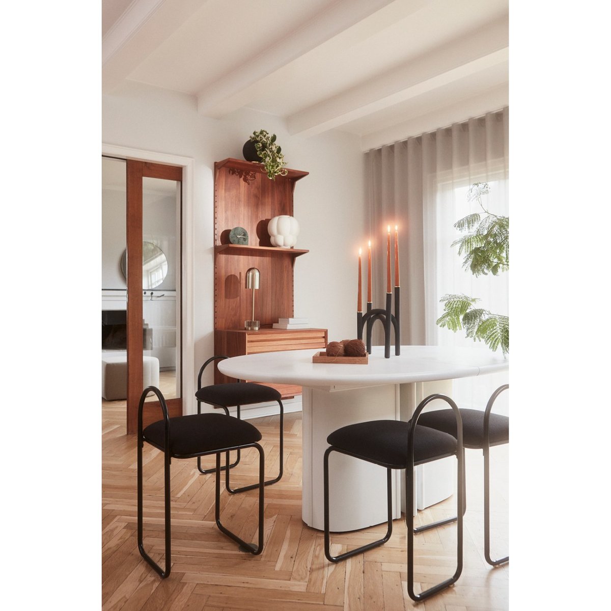 Chaise Angui anthracite bouclé, AYTM
